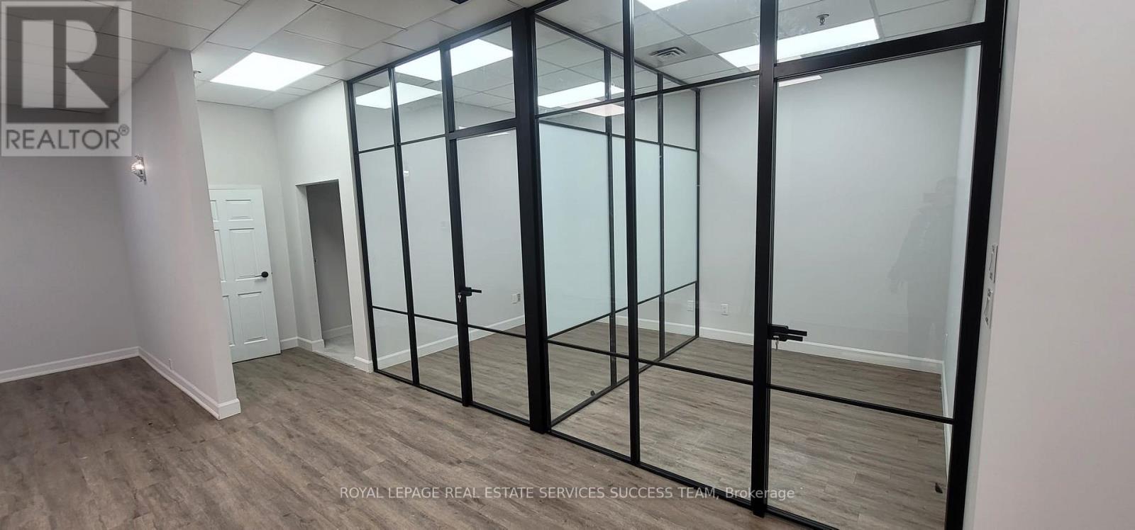 6 - 3075 Ridgeway Drive, Mississauga, Ontario  L5L 5M6 - Photo 4 - W13004888