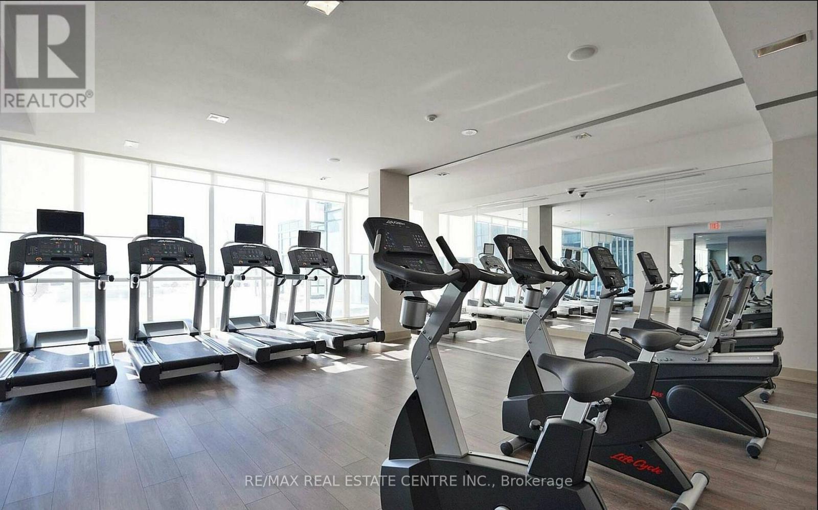 202 - 4070 Confederation Parkway, Mississauga, Ontario  L5B 0E9 - Photo 7 - W12989666