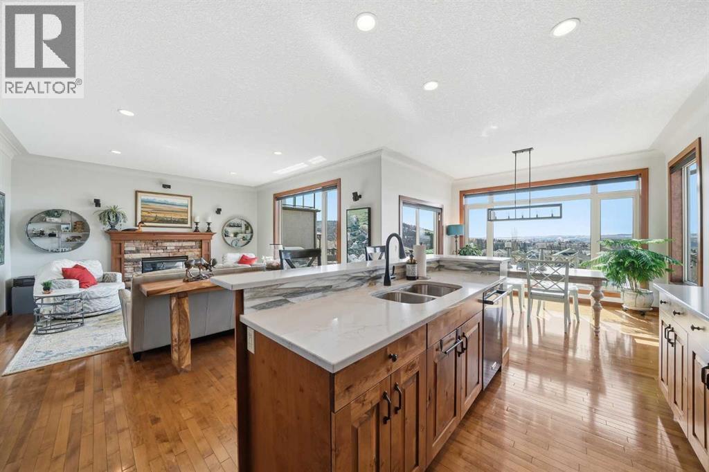 185 Sunset Circle, Cochrane, Alberta  T4C 0C5 - Photo 2 - A2300315