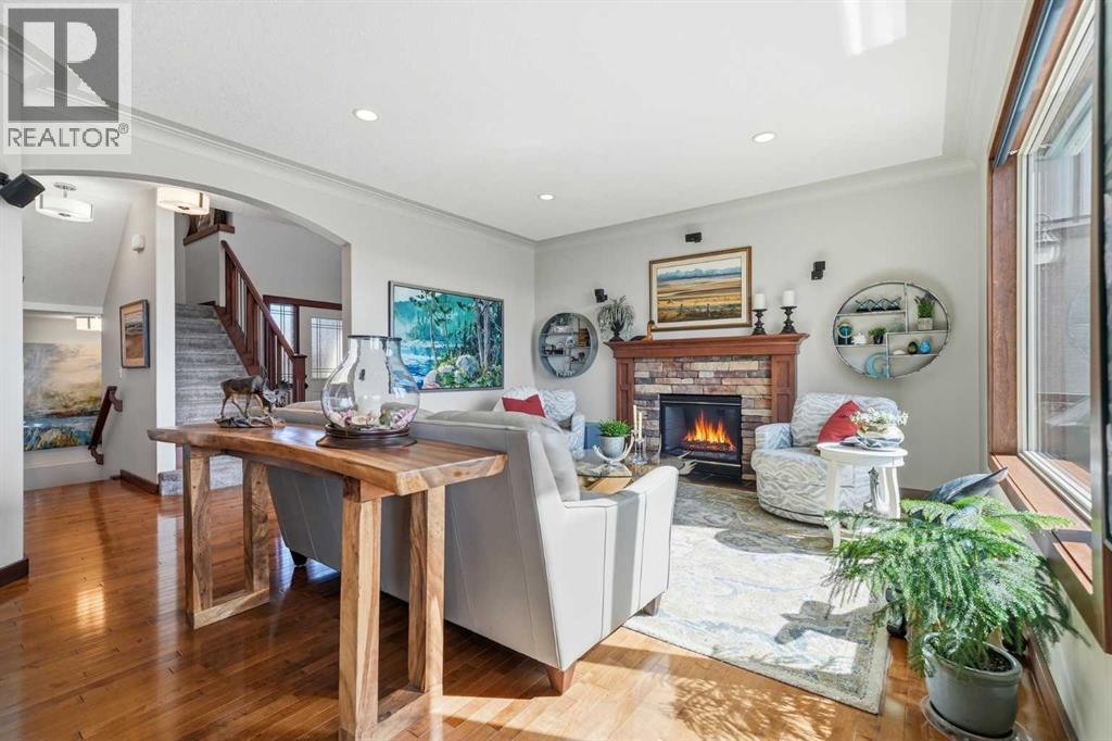 185 Sunset Circle, Cochrane, Alberta  T4C 0C5 - Photo 3 - A2300315