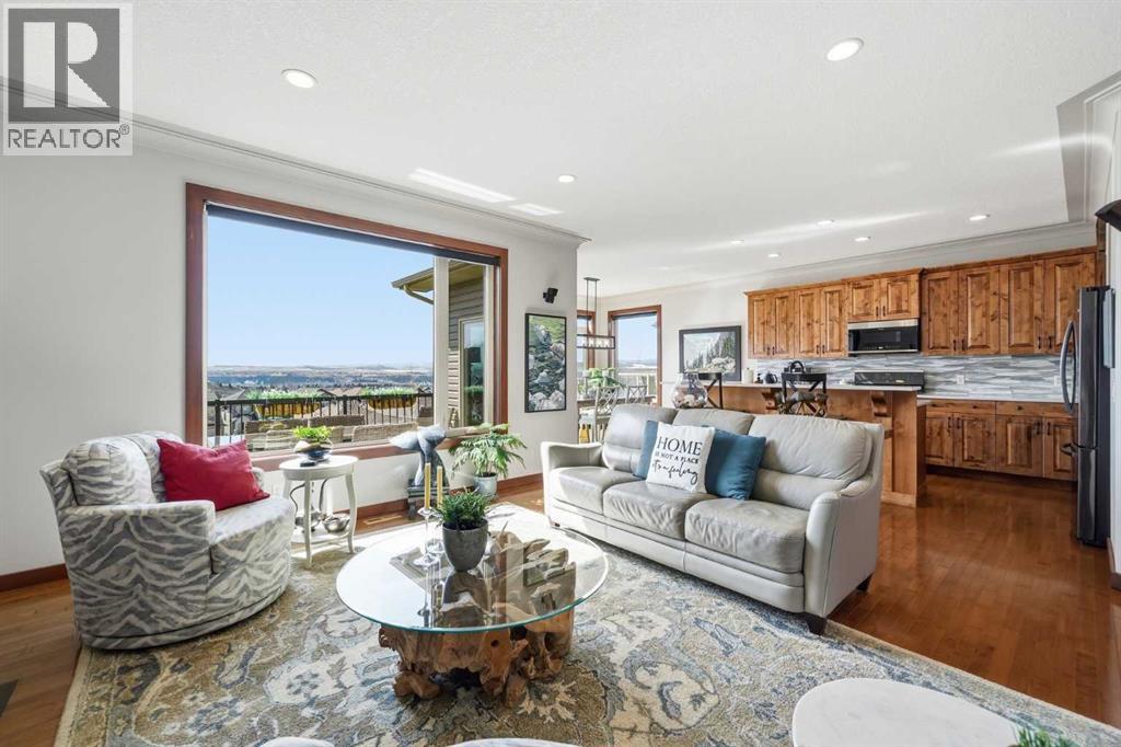 185 Sunset Circle, Cochrane, Alberta  T4C 0C5 - Photo 5 - A2300315