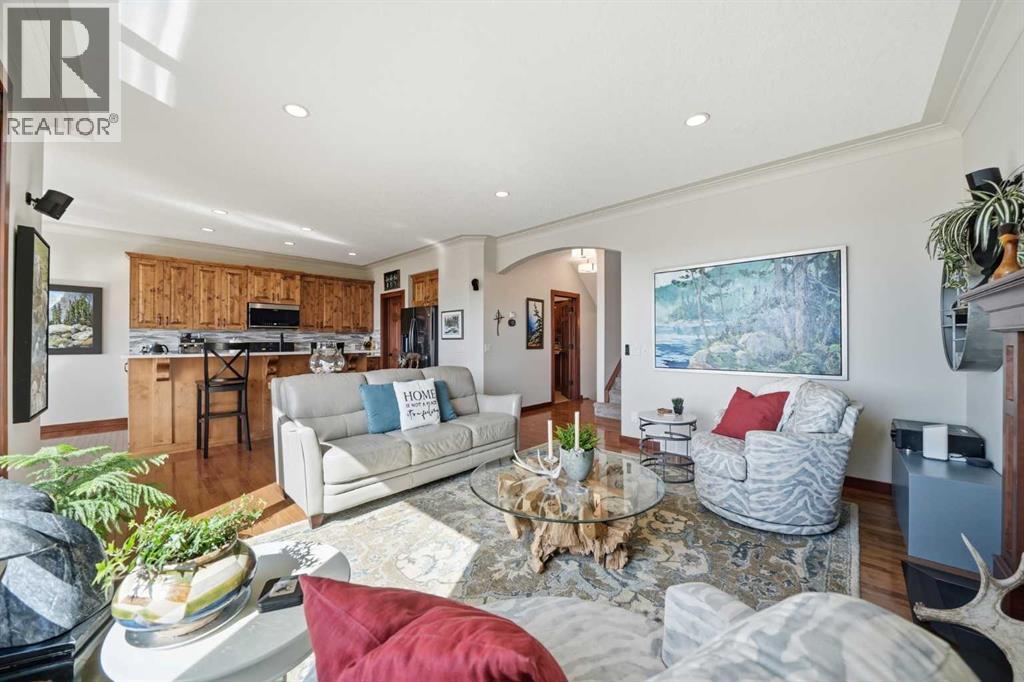 185 Sunset Circle, Cochrane, Alberta  T4C 0C5 - Photo 6 - A2300315