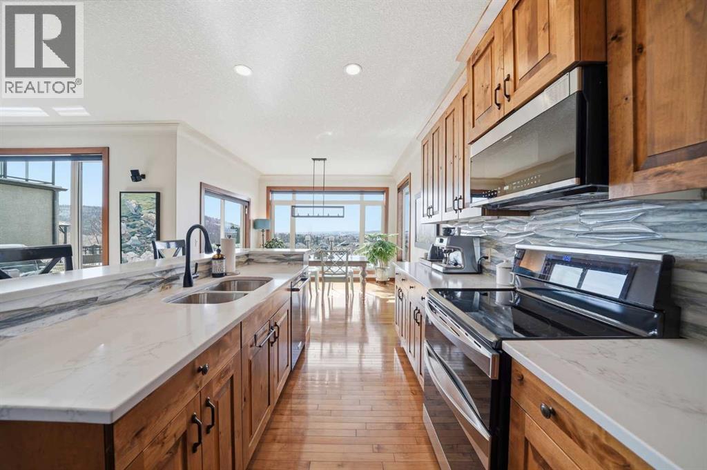 185 Sunset Circle, Cochrane, Alberta  T4C 0C5 - Photo 8 - A2300315