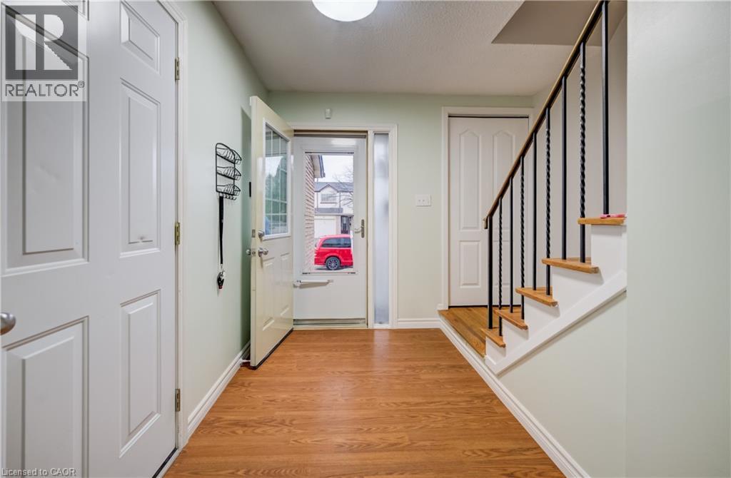 20 Westmount Mews, Cambridge, Ontario  N1S 4J1 - Photo 3 - 40820695