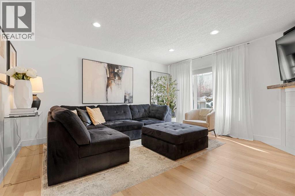 745 Fairways Green Nw, Airdrie, Alberta  T4B 3E6 - Photo 9 - A2291431