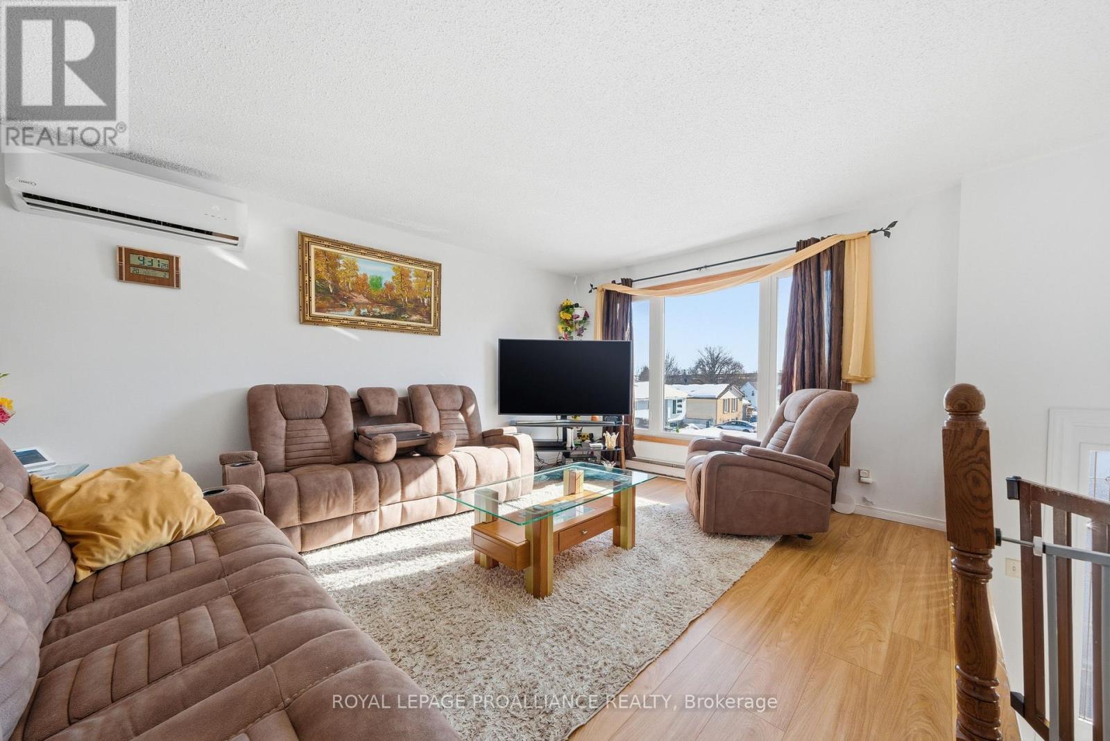 19 Allore Avenue, Quinte West, Ontario  K8V 6K2 - Photo 12 - X13005270