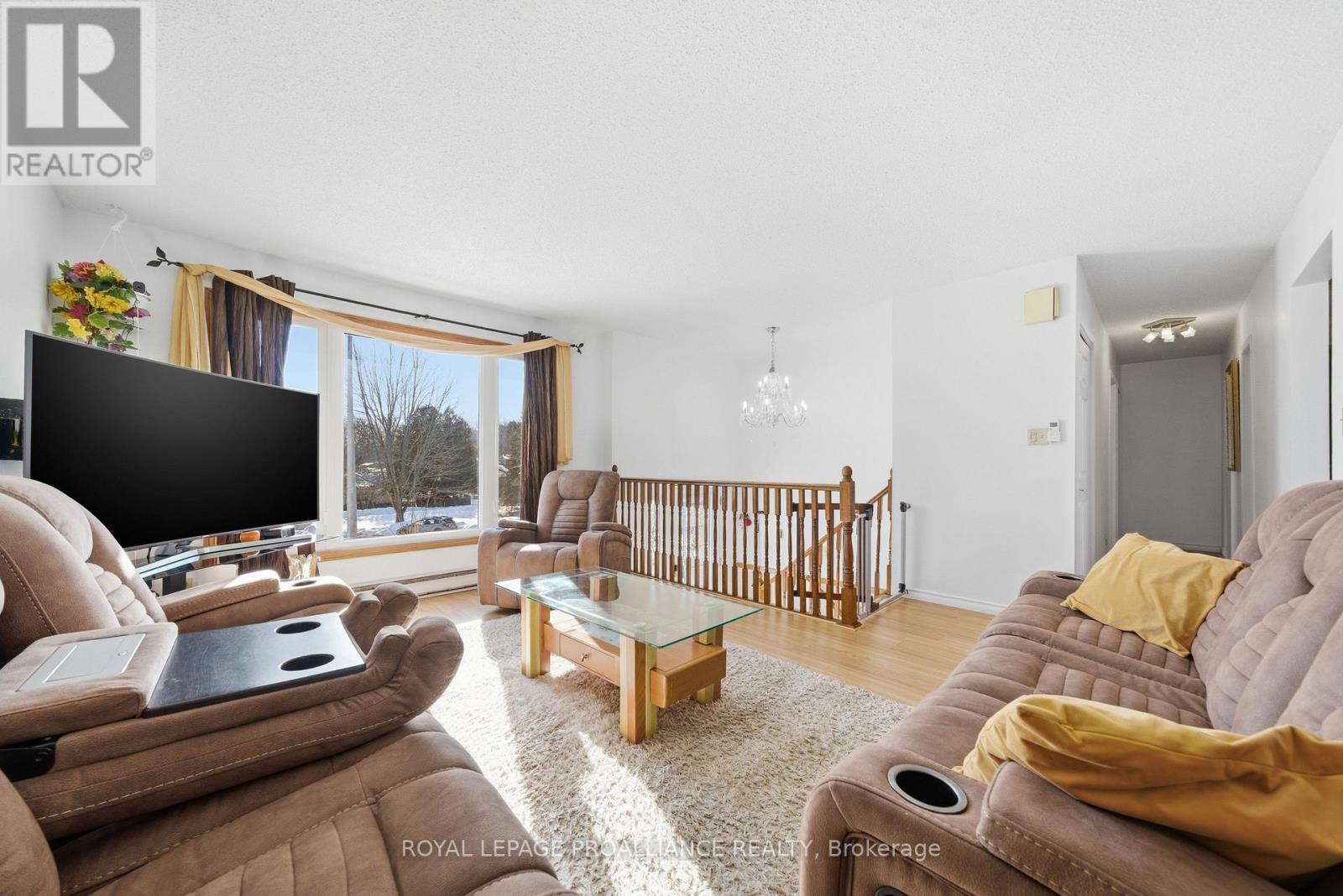 19 Allore Avenue, Quinte West, Ontario  K8V 6K2 - Photo 14 - X13005270