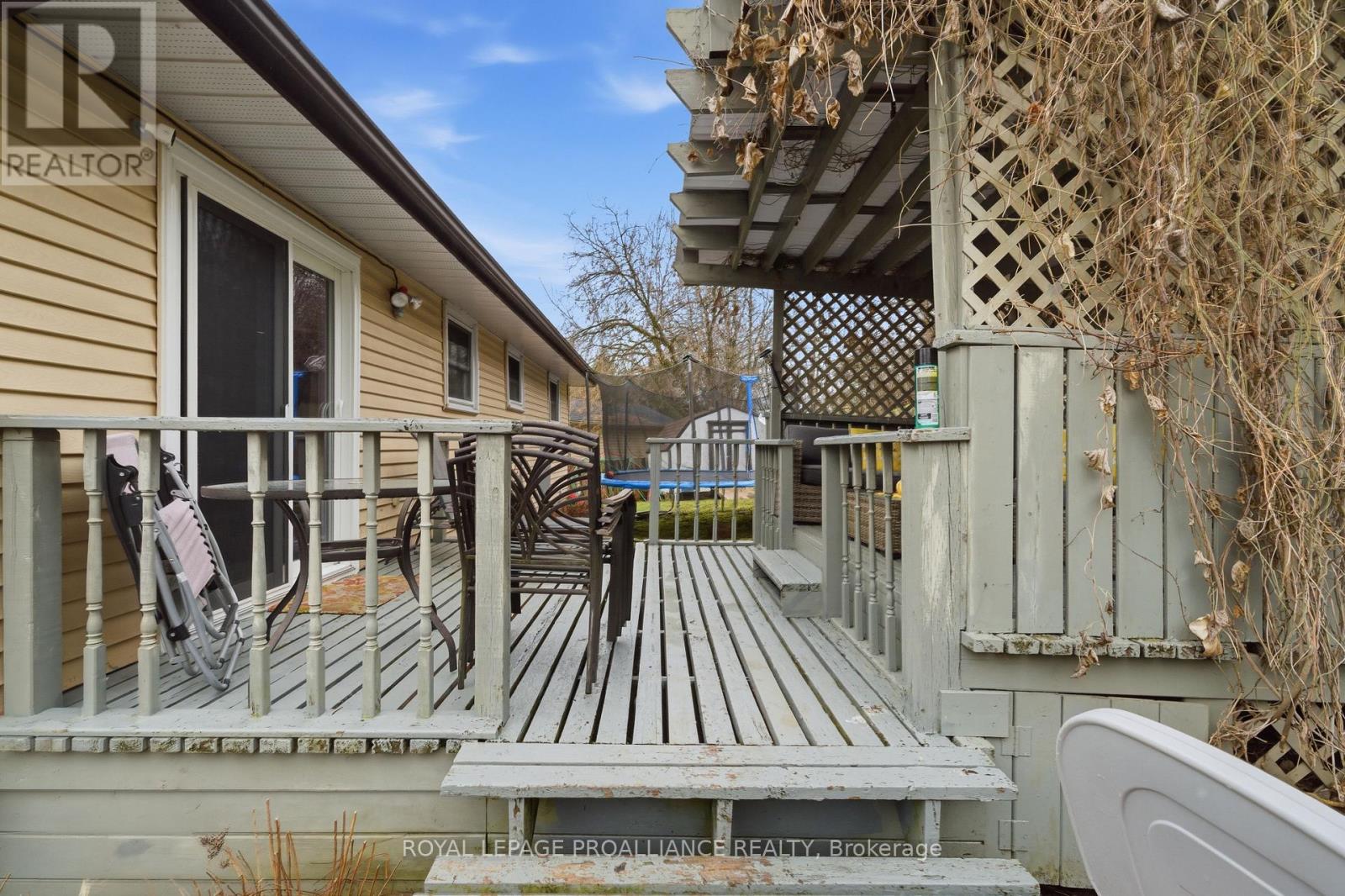 19 Allore Avenue, Quinte West, Ontario  K8V 6K2 - Photo 37 - X13005270