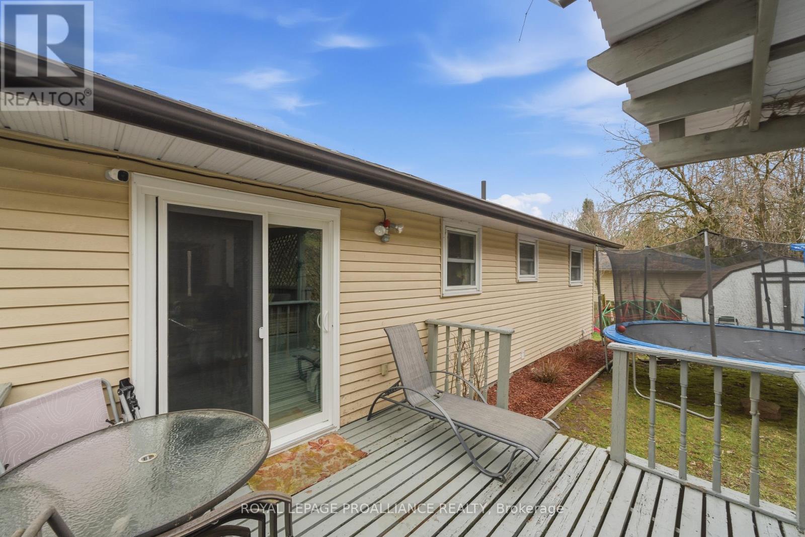 19 Allore Avenue, Quinte West, Ontario  K8V 6K2 - Photo 38 - X13005270