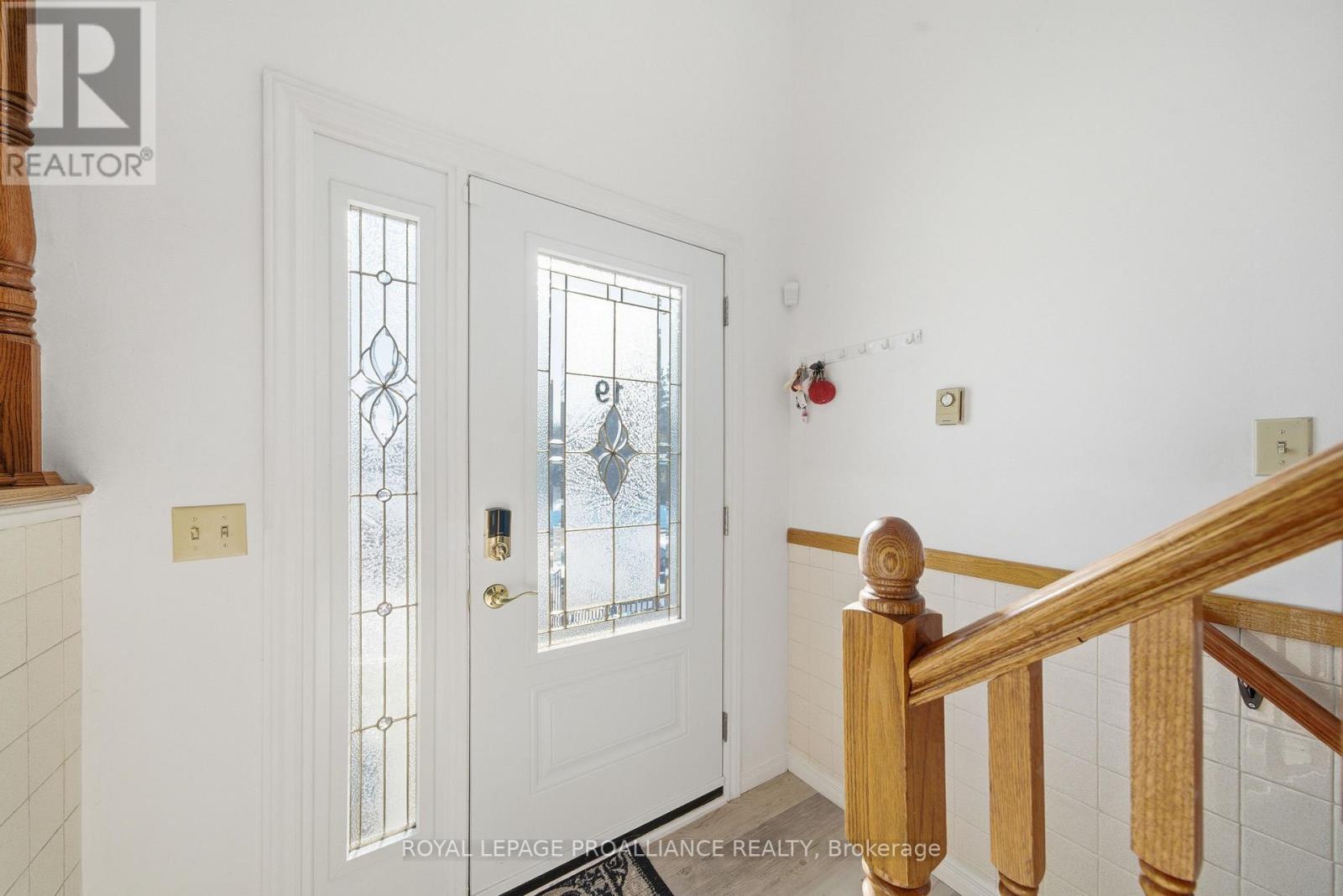 19 Allore Avenue, Quinte West, Ontario  K8V 6K2 - Photo 9 - X13005270