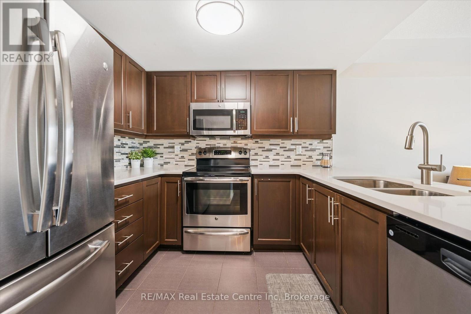 409 - 103 Westminster Crescent, Centre Wellington, Ontario  N1M 0C6 - Photo 9 - X13005290