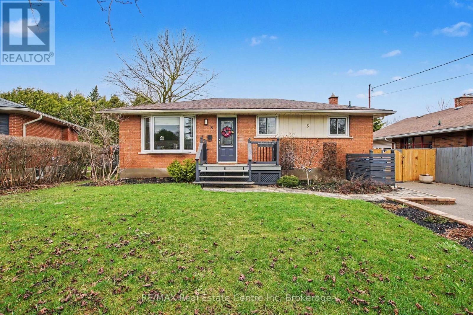 5 Eric Court, Guelph, Ontario  N1E 3Y9 - Photo 1 - X13005376