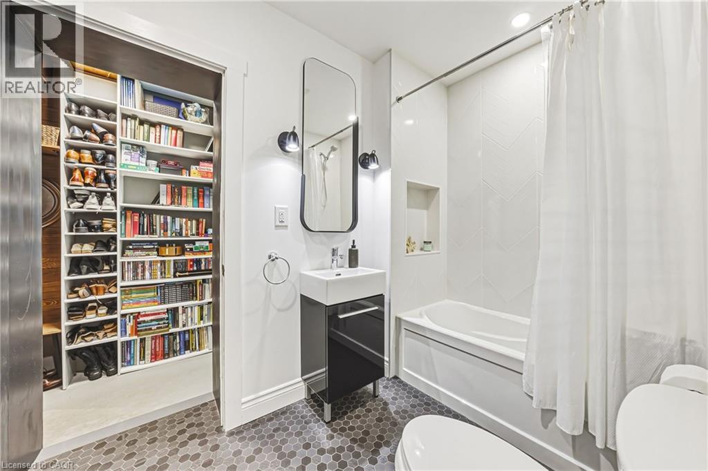 153 Elgin Street, Hamilton, Ontario  L8L 4Y1 - Photo 16 - 40820332