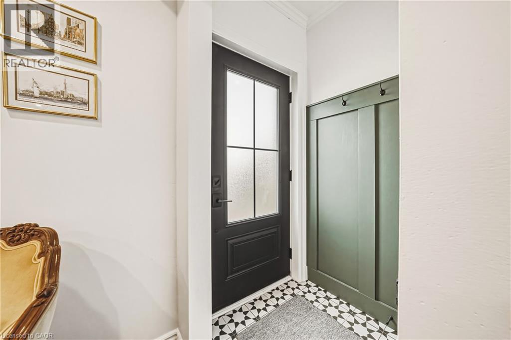 153 Elgin Street, Hamilton, Ontario  L8L 4Y1 - Photo 3 - 40820332