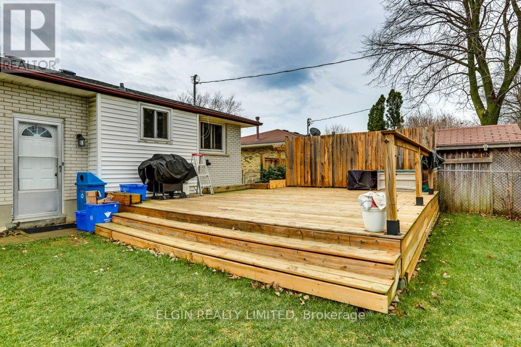 34 Sparta Street, St. Thomas, Ontario  N5R 5G9 - Photo 36 - X13005386