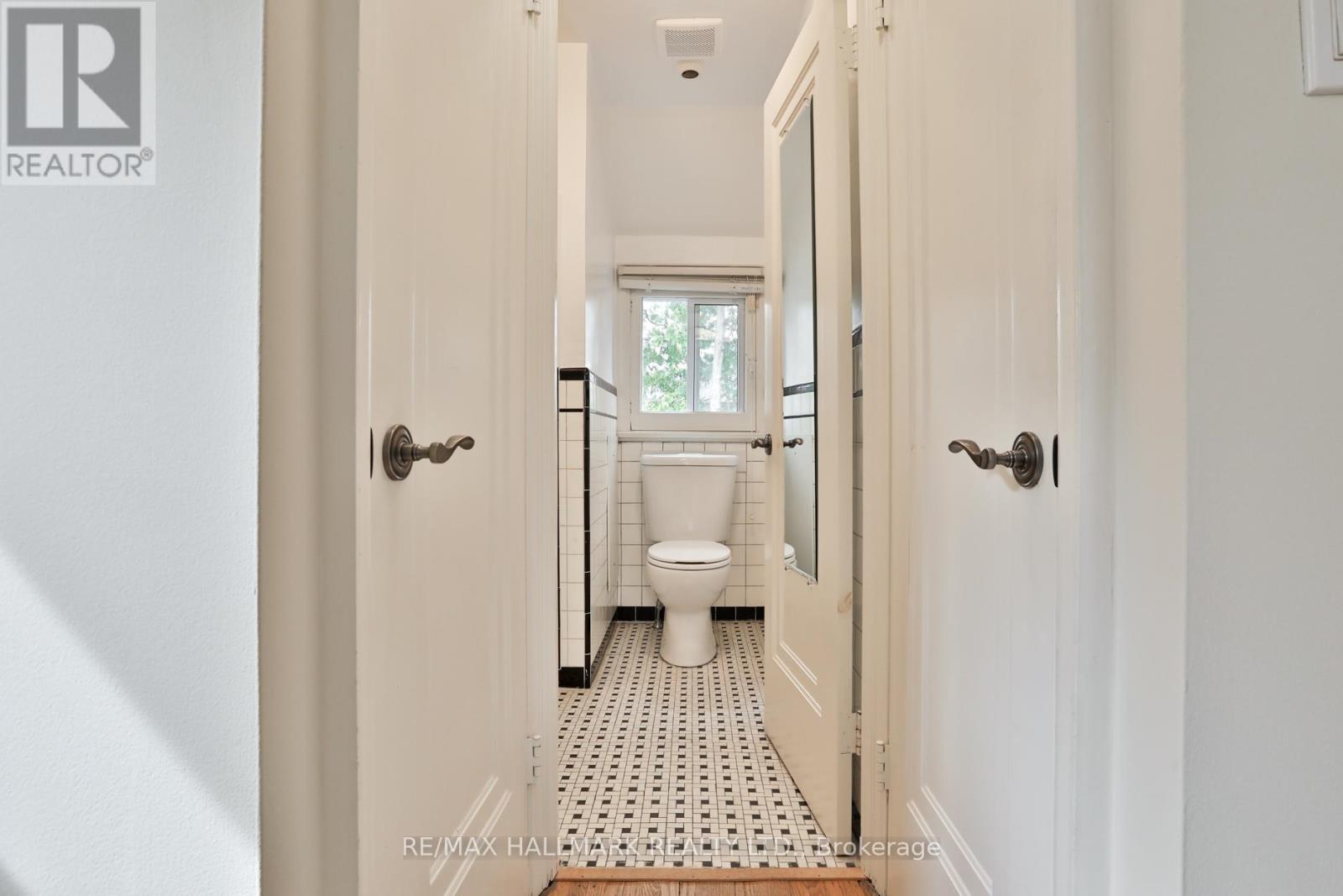 28 Kimbark Boulevard, Toronto, Ontario  M5N 2X7 - Photo 21 - C13005272