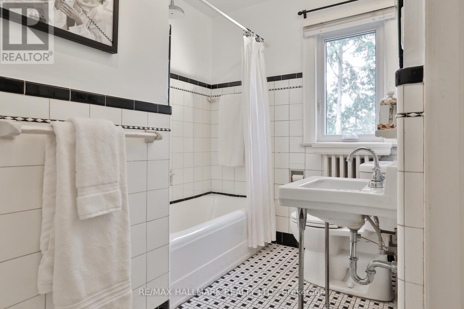 28 Kimbark Boulevard, Toronto, Ontario  M5N 2X7 - Photo 28 - C13005272