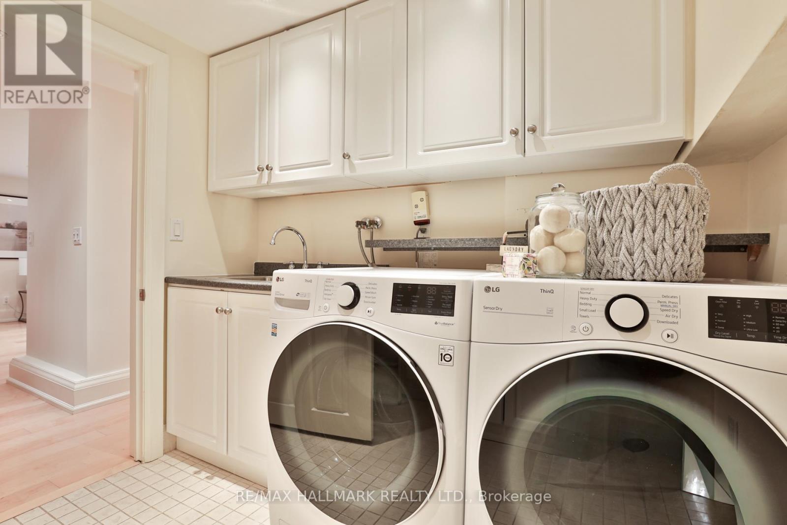 28 Kimbark Boulevard, Toronto, Ontario  M5N 2X7 - Photo 36 - C13005272