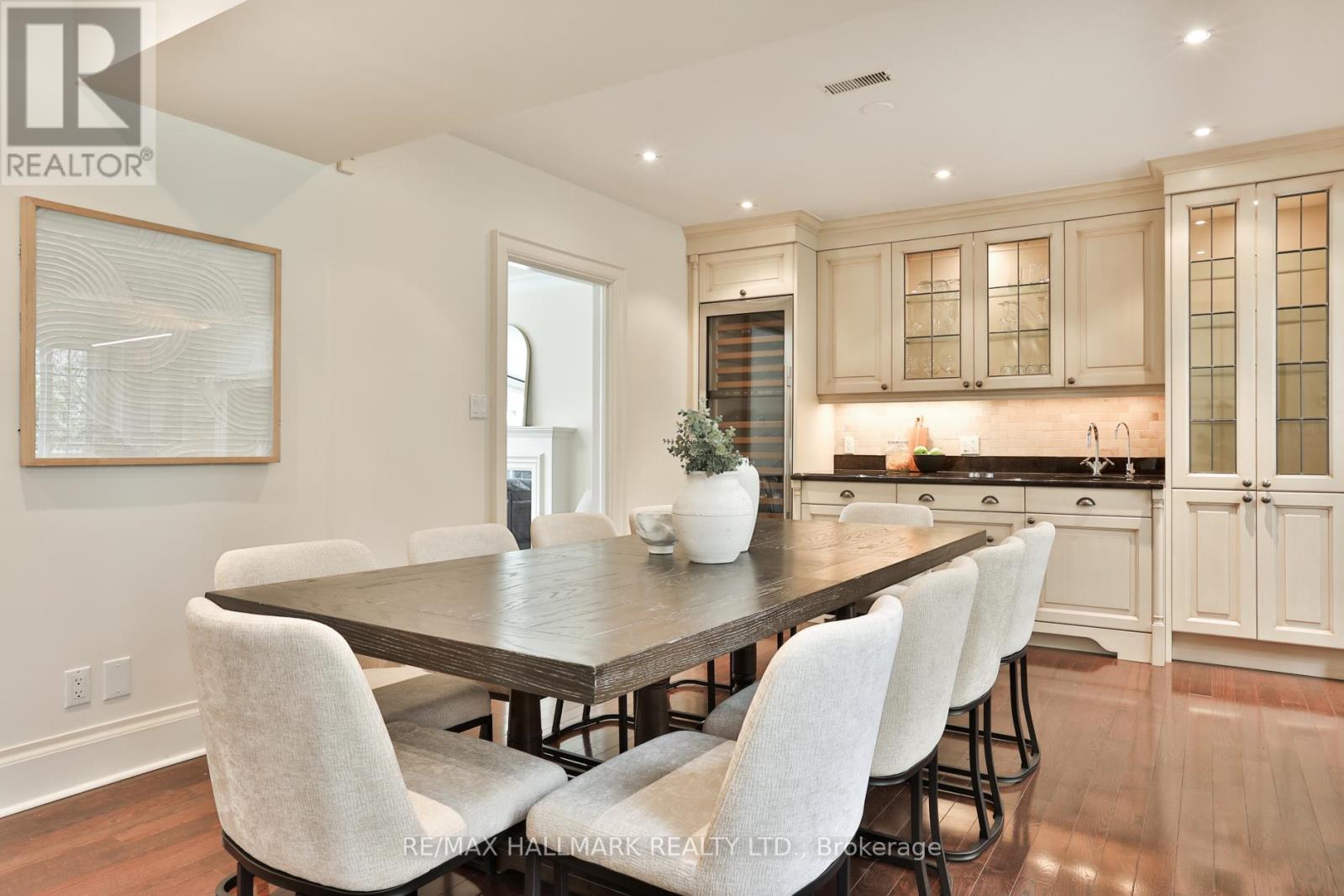 28 Kimbark Boulevard, Toronto, Ontario  M5N 2X7 - Photo 7 - C13005272