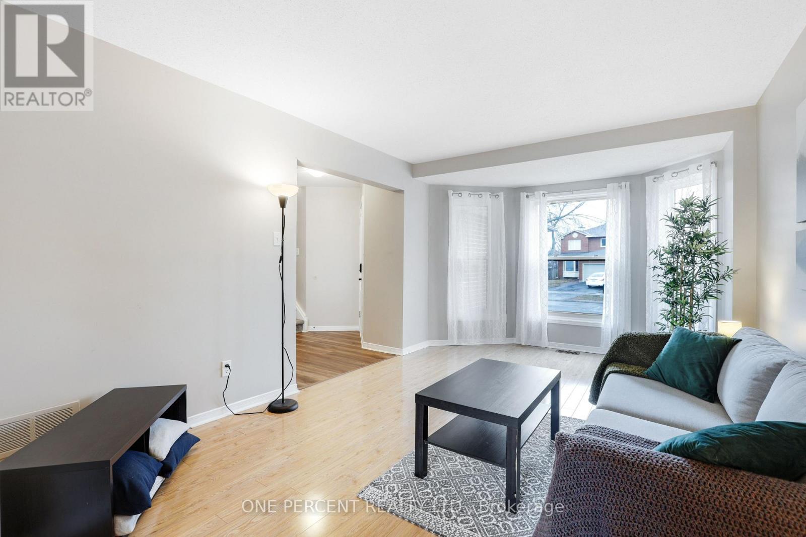 1570 Champneuf Drive, Ottawa, Ontario  K1C 6B5 - Photo 10 - X13005246