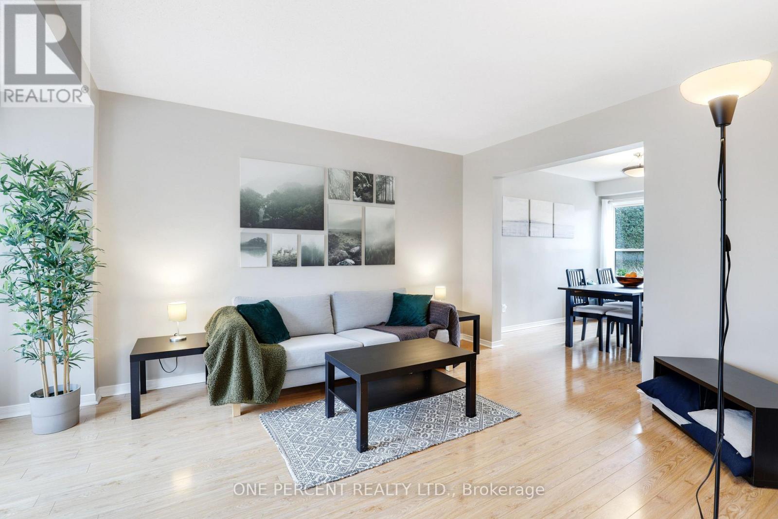 1570 Champneuf Drive, Ottawa, Ontario  K1C 6B5 - Photo 8 - X13005246