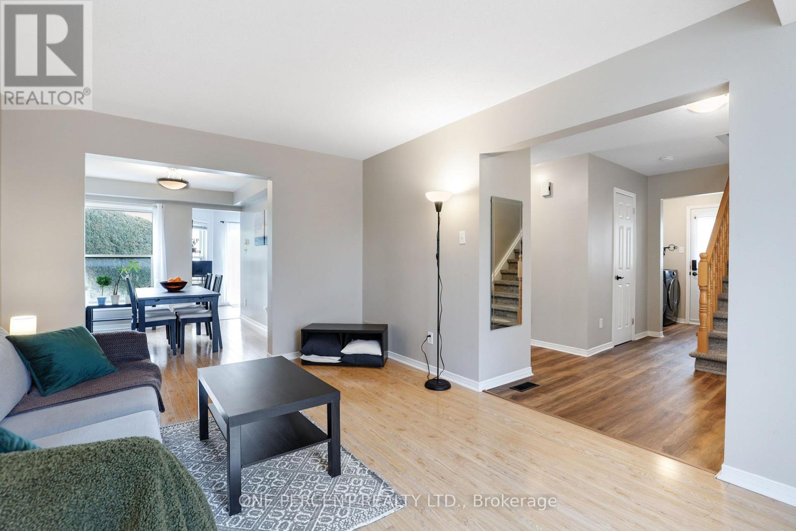 1570 Champneuf Drive, Ottawa, Ontario  K1C 6B5 - Photo 9 - X13005246