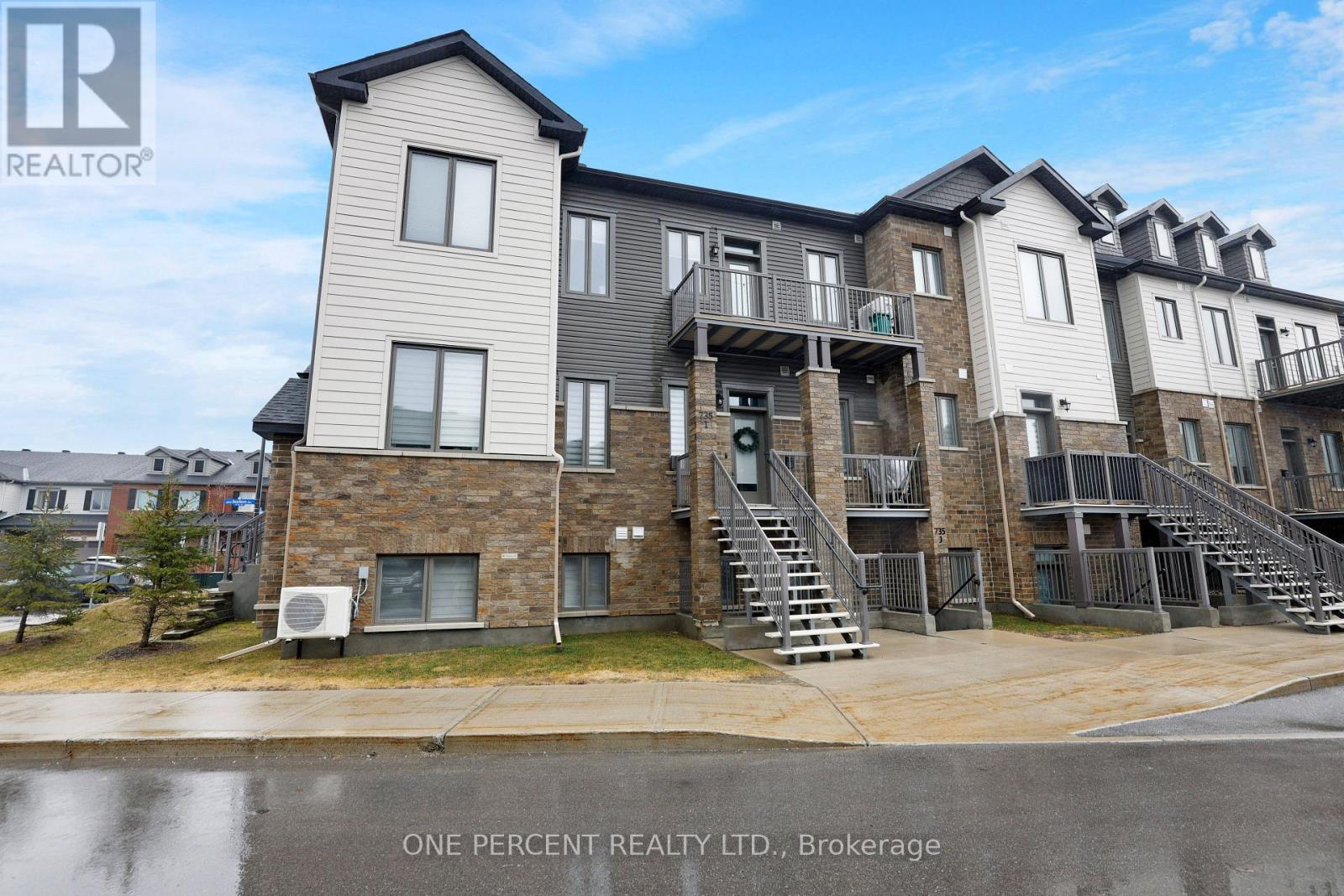 I - 735 Dearborn Private, Ottawa, Ontario  K1T 0W3 - Photo 2 - X13005280