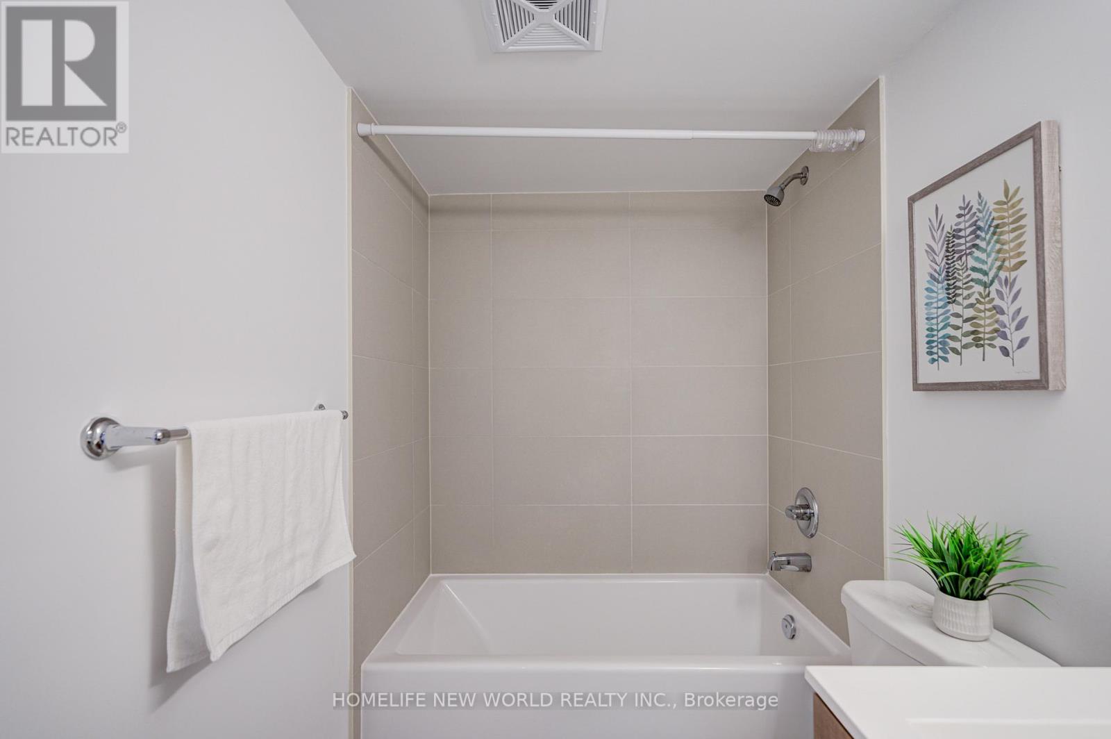 1305 - 255 Village Green Square, Toronto, Ontario  M1S 0L3 - Photo 33 - E13005268