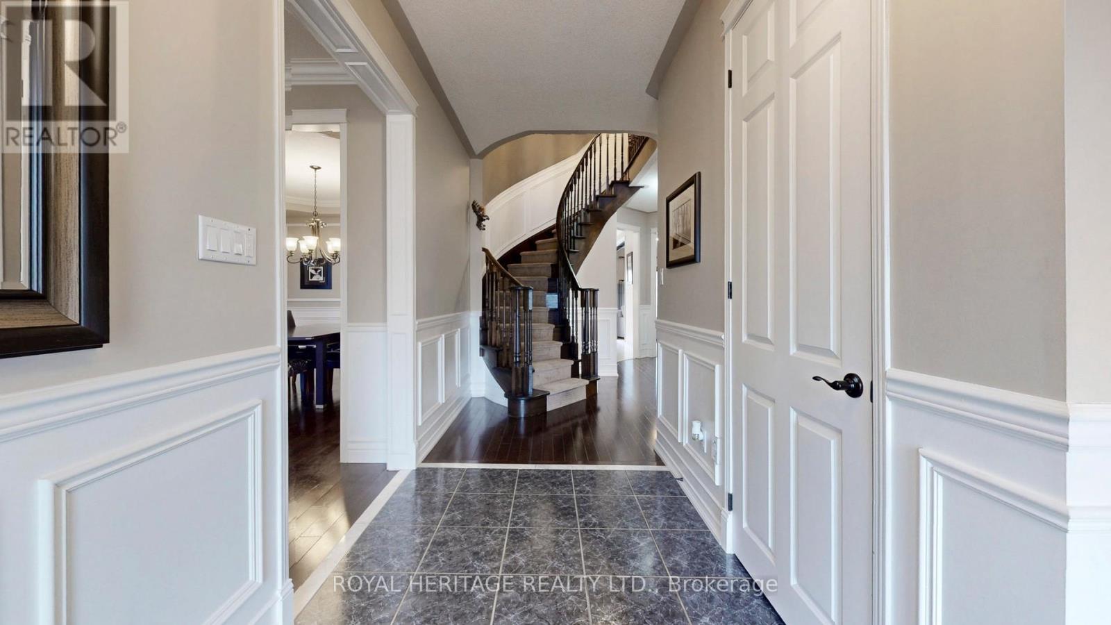 9 Nathan Avenue, Whitby, Ontario  L1M 1J3 - Photo 4 - E13005320