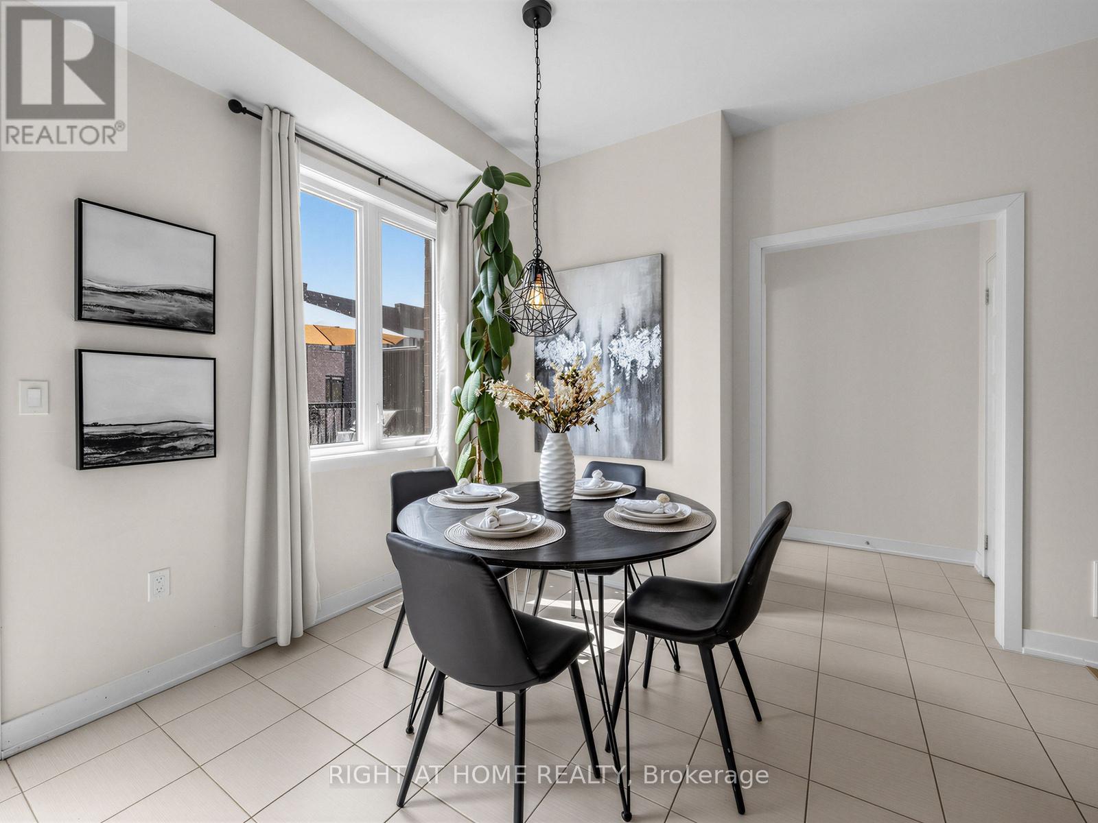 998 Kicking Horse Path, Oshawa, Ontario  L1J 0B4 - Photo 11 - E13005366