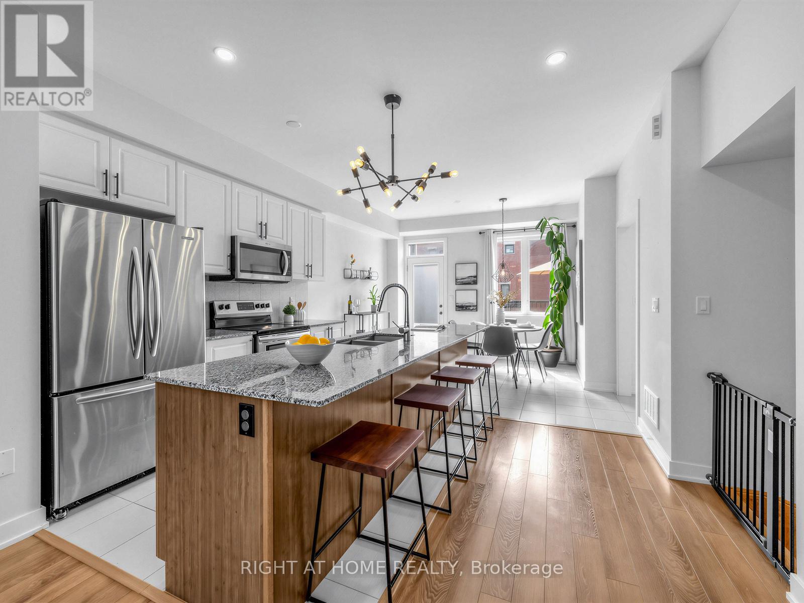 998 Kicking Horse Path, Oshawa, Ontario  L1J 0B4 - Photo 15 - E13005366