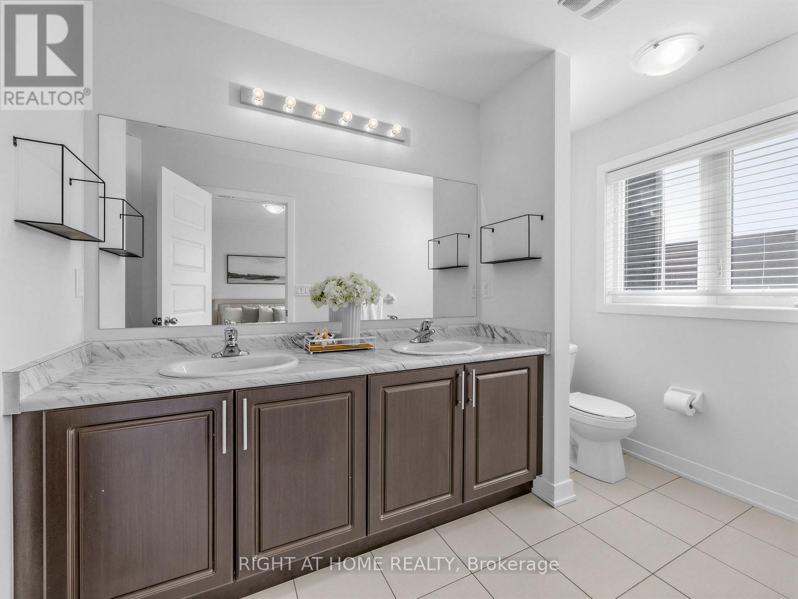 998 Kicking Horse Path, Oshawa, Ontario  L1J 0B4 - Photo 24 - E13005366