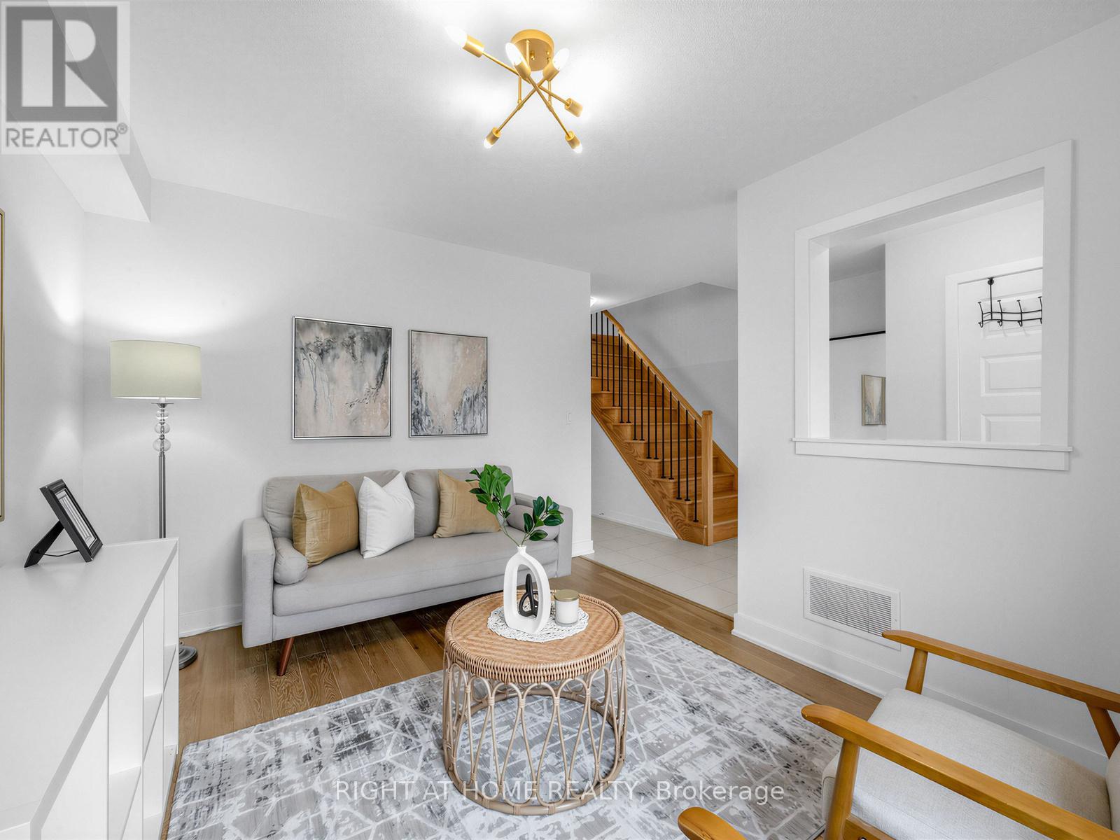 998 Kicking Horse Path, Oshawa, Ontario  L1J 0B4 - Photo 6 - E13005366