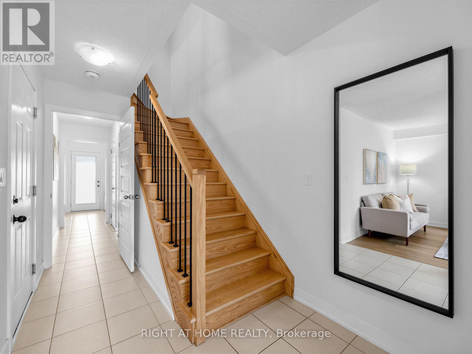 998 Kicking Horse Path, Oshawa, Ontario  L1J 0B4 - Photo 7 - E13005366