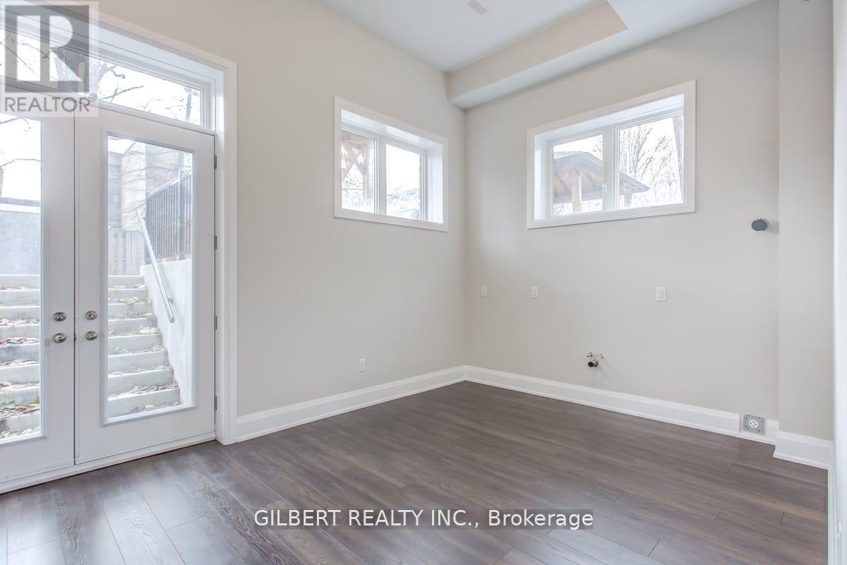 35b Marquette Avenue, Toronto, Ontario M6A 1X8 - Photo 24 - C13003100