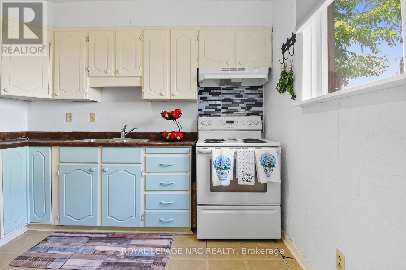 52 Wiley Street, St. Catharines, Ontario  L2R 4G2 - Photo 13 - X13005262