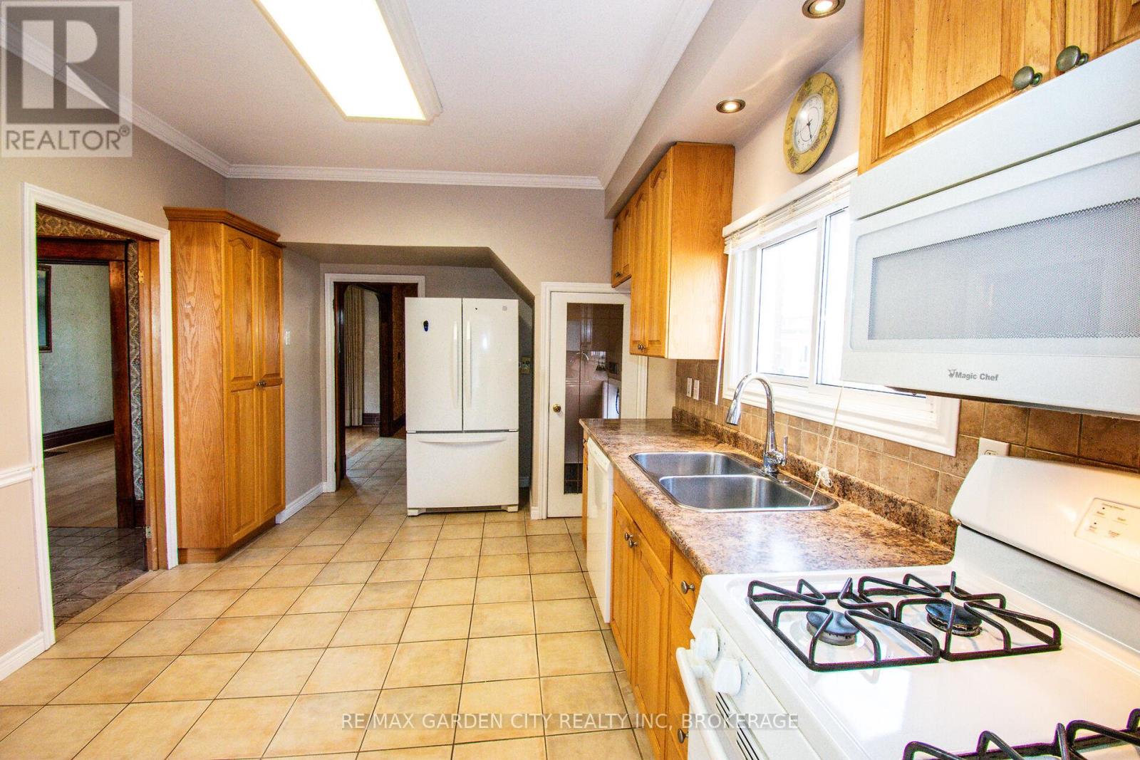 86 Griffith Street, Welland, Ontario  L3B 4G4 - Photo 22 - X13005410