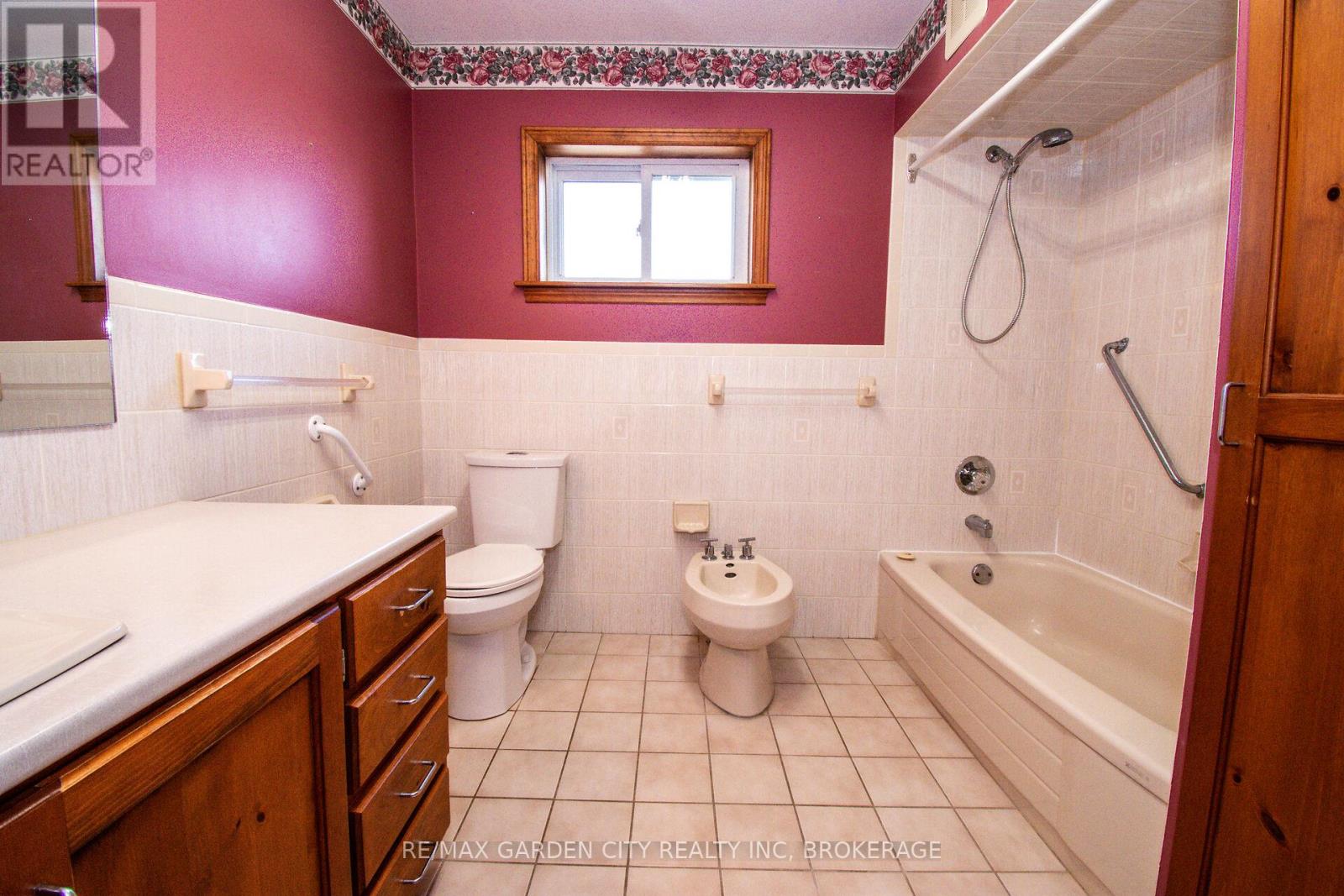 86 Griffith Street, Welland, Ontario  L3B 4G4 - Photo 29 - X13005410