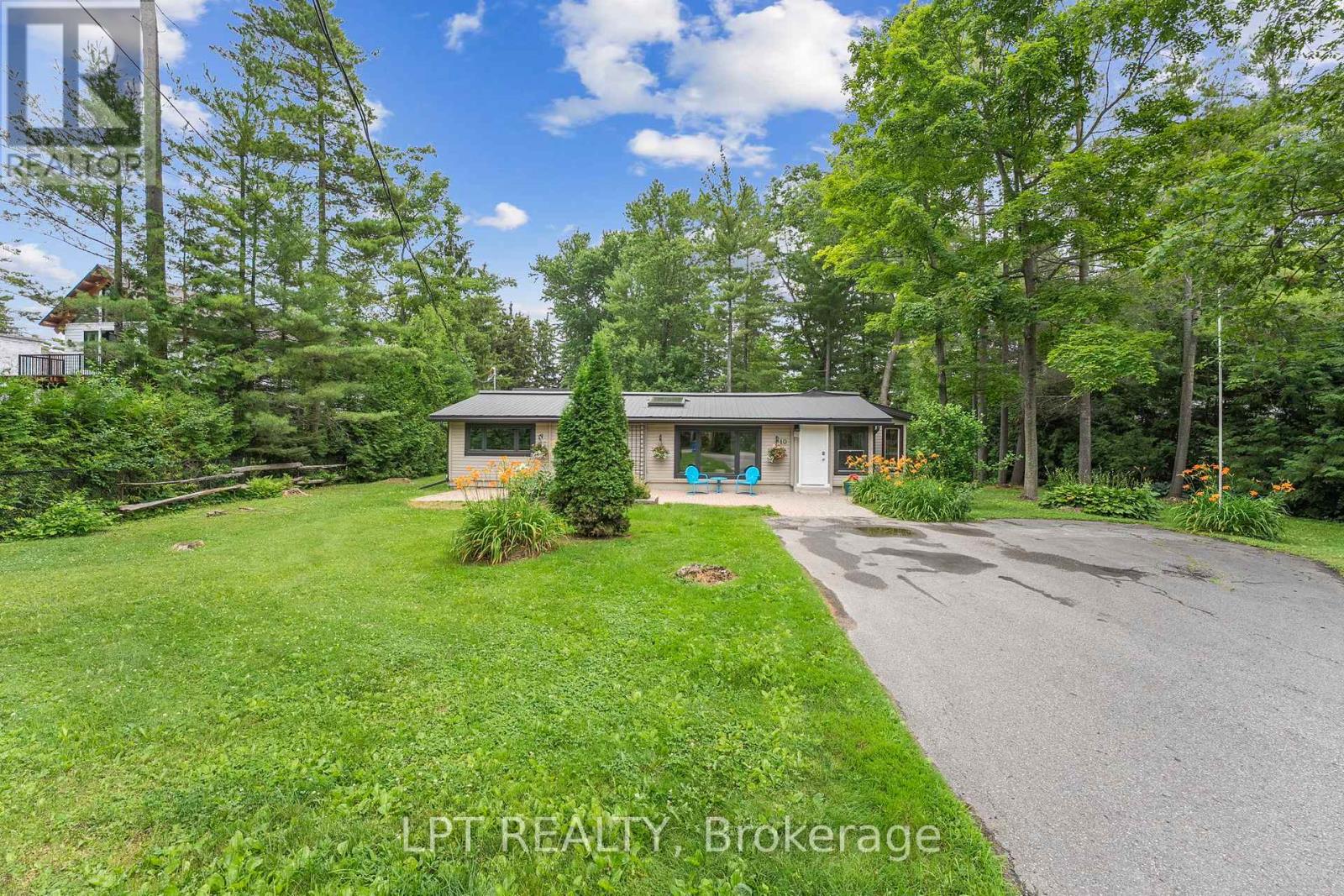 10 Maplewood Lane, Georgina, Ontario  L0E 1R0 - Photo 6 - N12999878