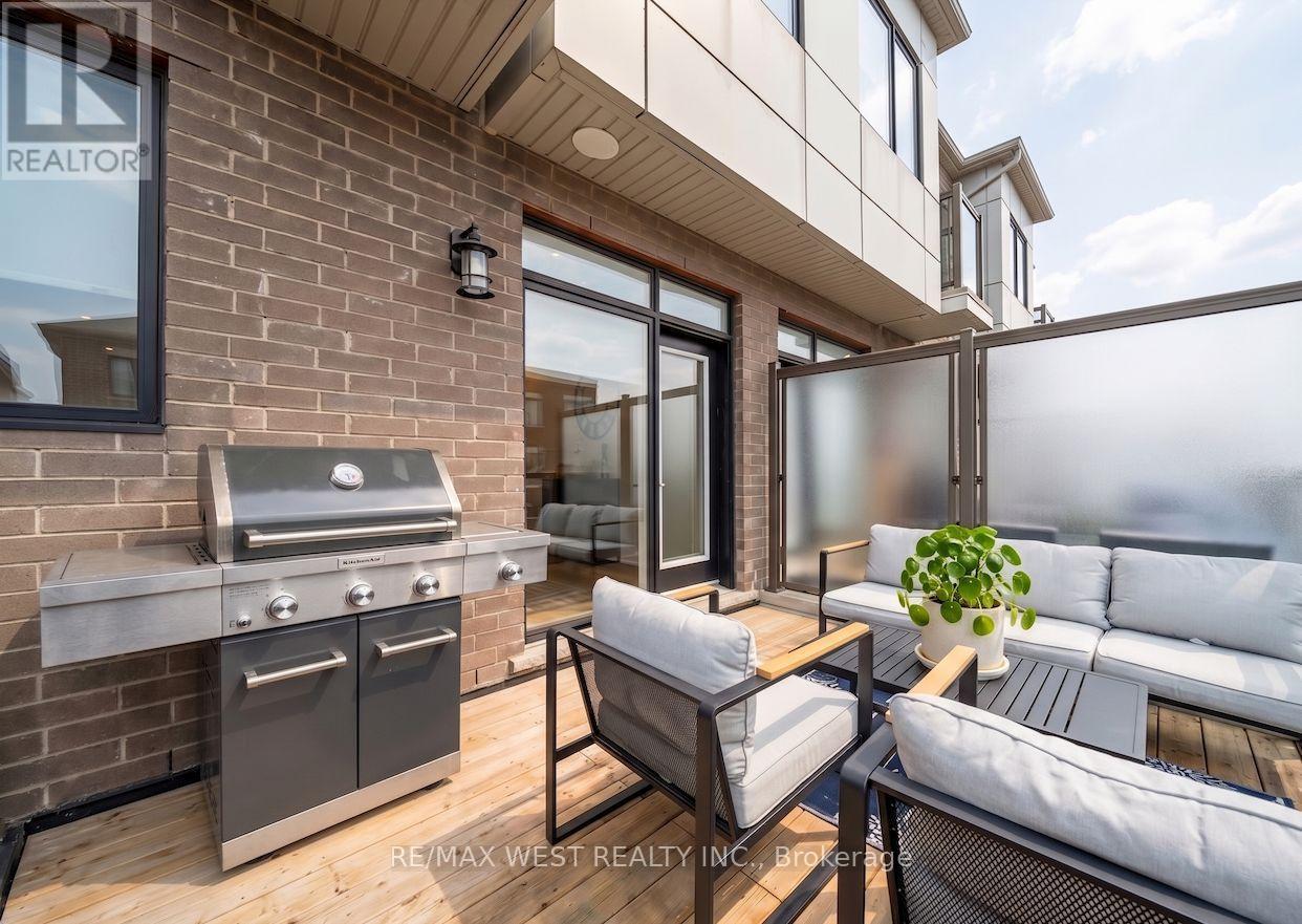 8208 Pine Valley Drive, Vaughan, Ontario L4L 0H6 - Photo 15 - N13002288