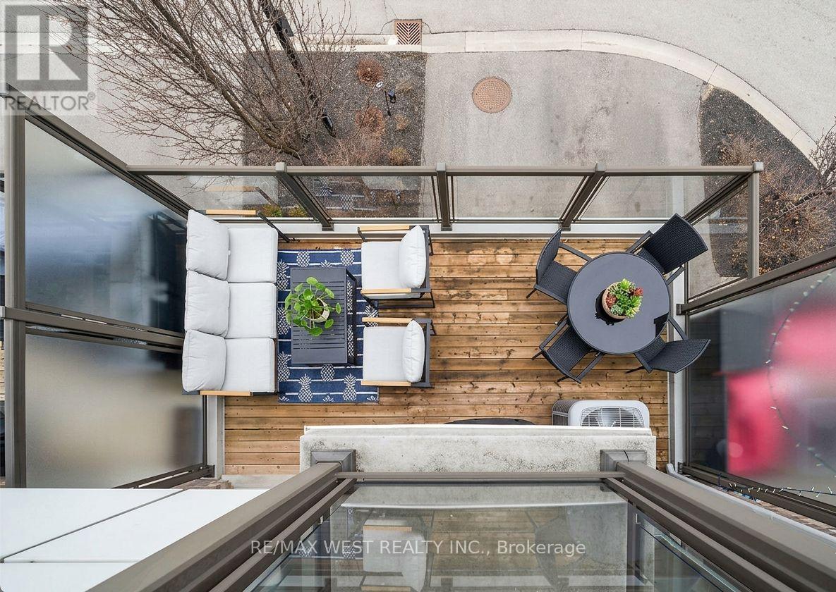 8208 Pine Valley Drive, Vaughan, Ontario L4L 0H6 - Photo 25 - N13002288