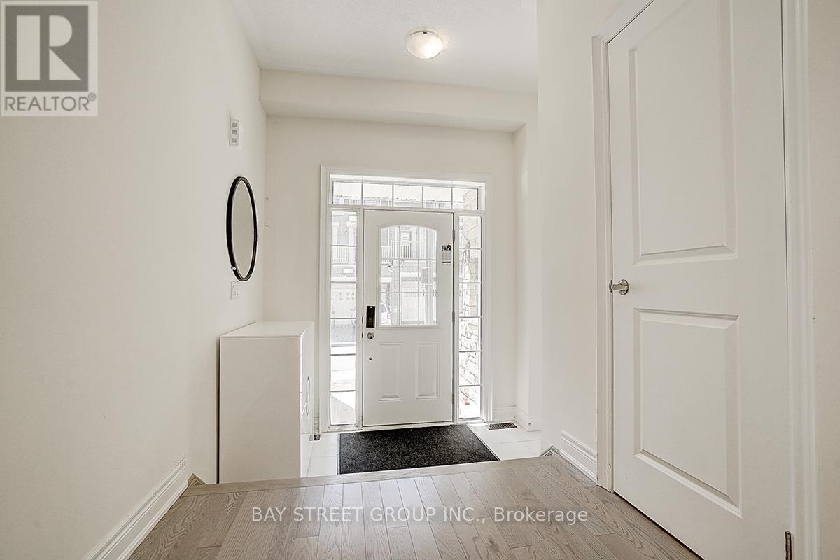 34 Phillipsen Way, Markham, Ontario  L3S 0E9 - Photo 4 - N13005304