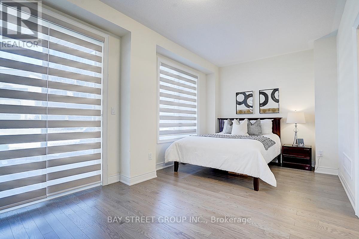 34 Phillipsen Way, Markham, Ontario  L3S 0E9 - Photo 6 - N13005304