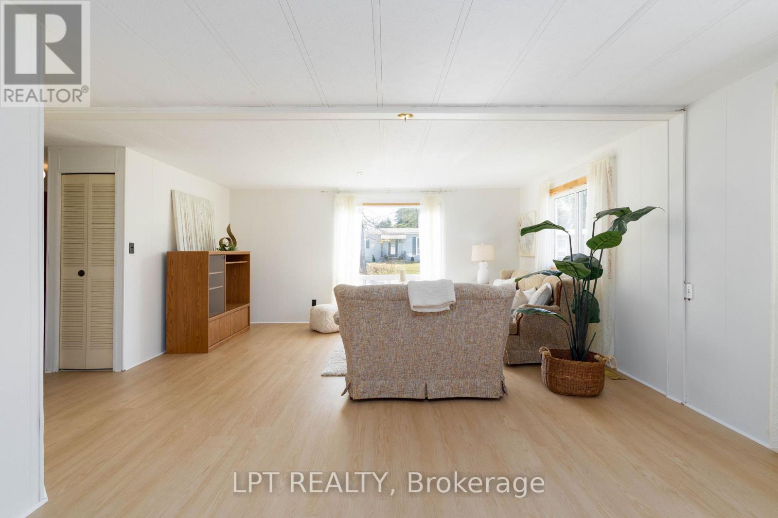 11 Geneva Court, Georgina, Ontario  L0E 1R0 - Photo 9 - N13005400