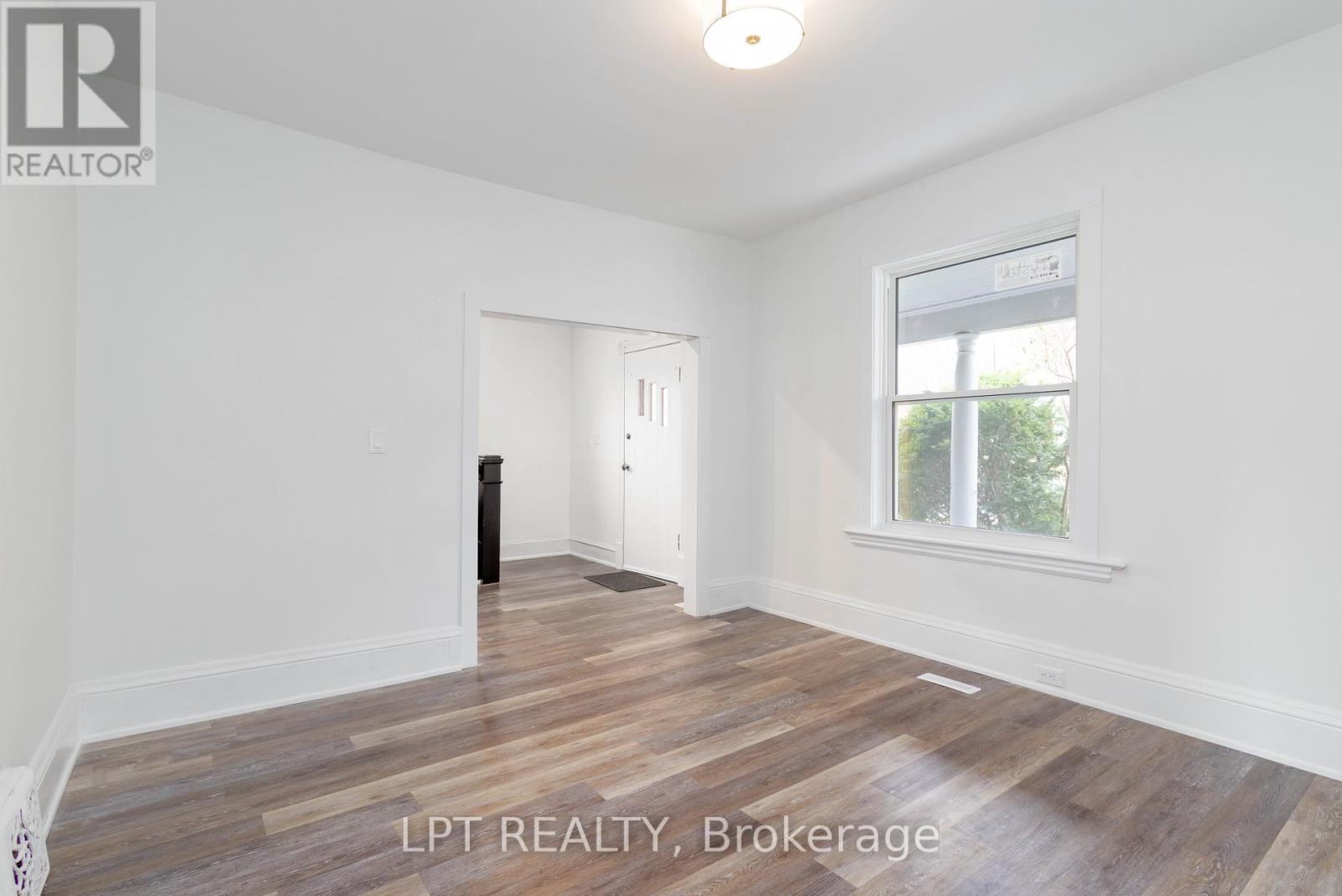 249 Harvey Street, Orillia, Ontario  L3V 3M5 - Photo 5 - S13005302