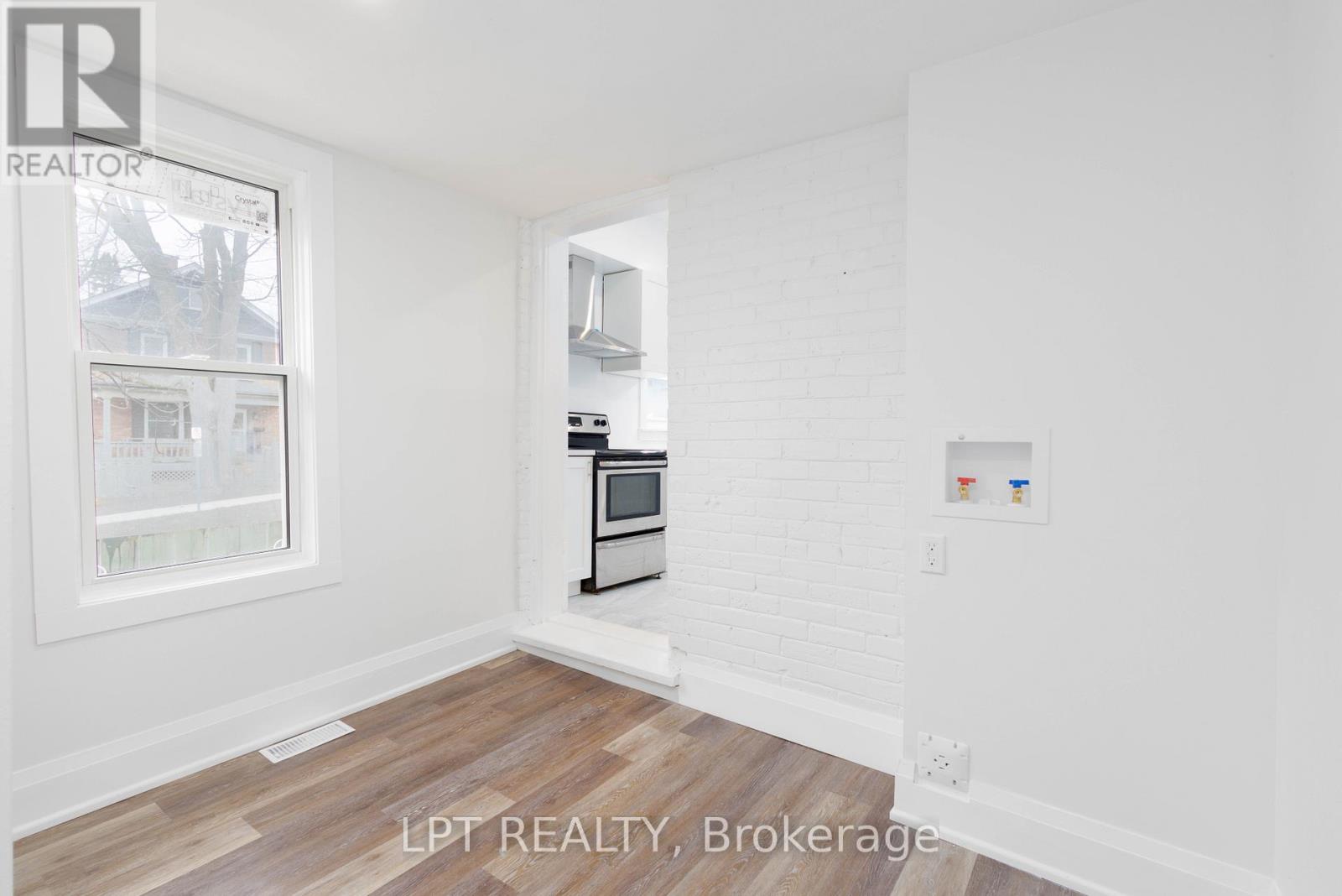 249 Harvey Street, Orillia, Ontario  L3V 3M5 - Photo 8 - S13005302