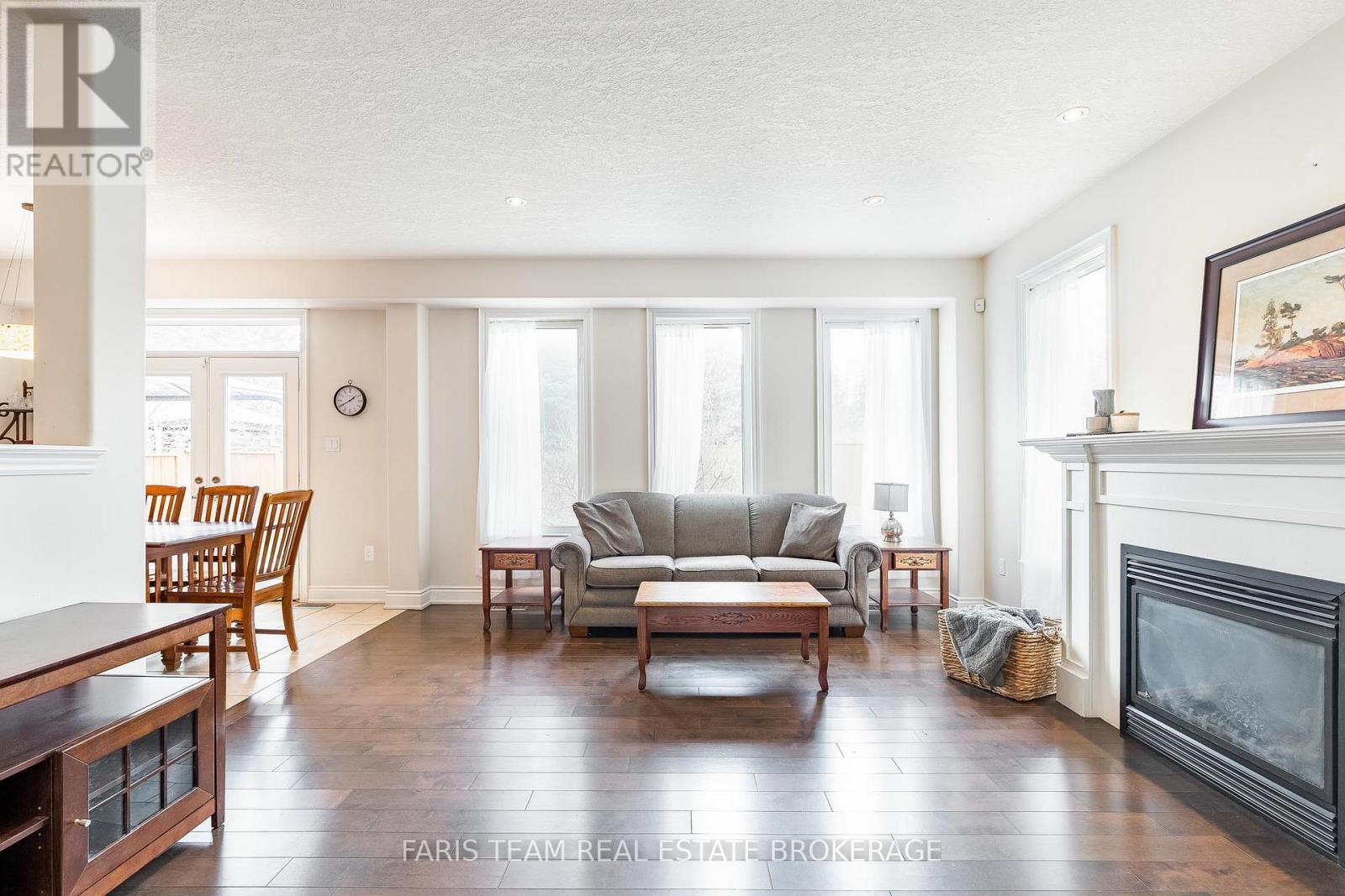 33 Auburn Court, Barrie, Ontario  L4N 6G9 - Photo 13 - S13005336