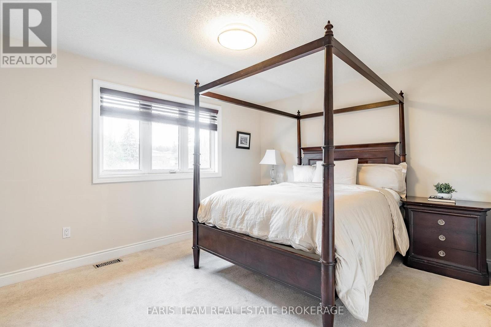 33 Auburn Court, Barrie, Ontario  L4N 6G9 - Photo 17 - S13005336