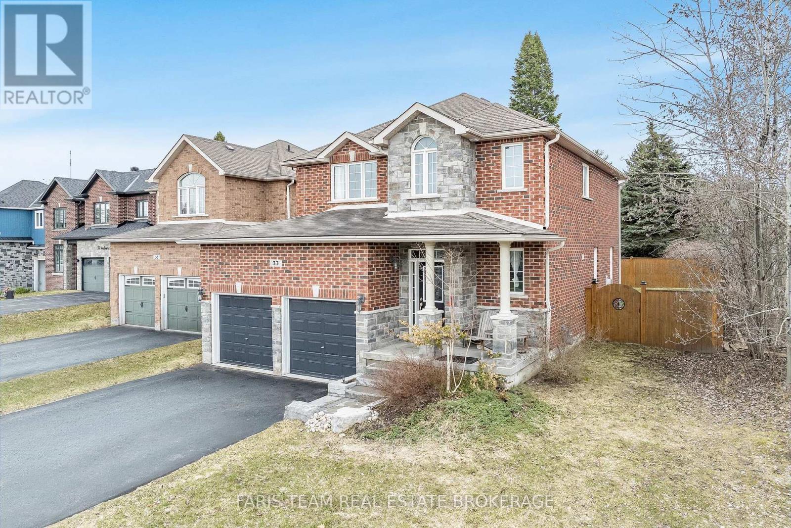 33 Auburn Court, Barrie, Ontario  L4N 6G9 - Photo 2 - S13005336