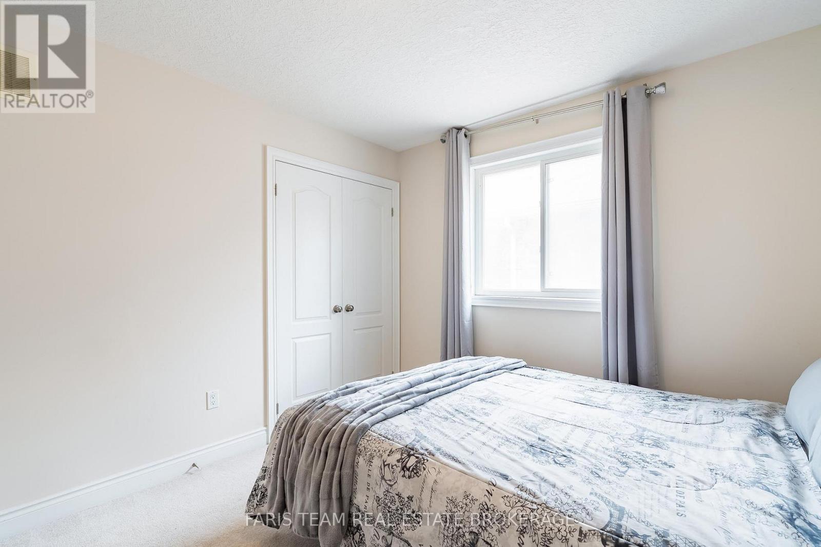 33 Auburn Court, Barrie, Ontario  L4N 6G9 - Photo 24 - S13005336